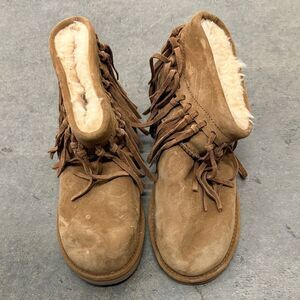 UGG vintage Women's Brown Suede Fringe Boots